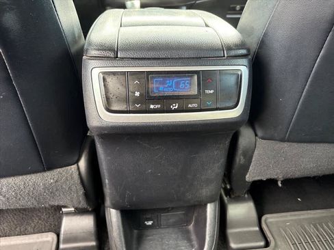 Used 2016 Toyota Highlander XLE FWD image 8