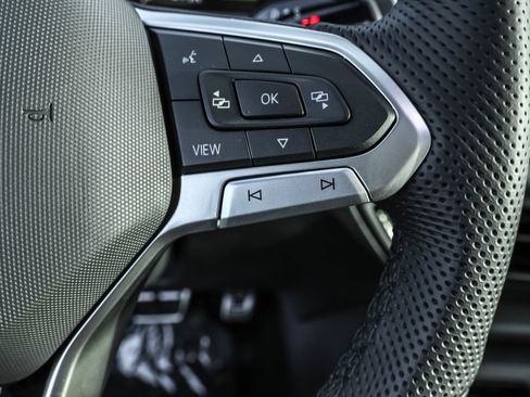 Used 2026 Volkswagen Tiguan SE R-Line AWD/4WD image 19