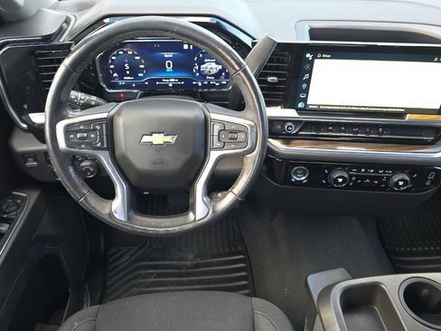 Used 2022 Chevrolet Silverado 1500 LT image 15