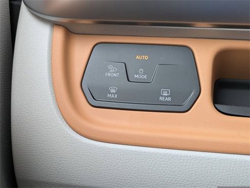 New 2025 Volkswagen ID. Buzz Pro S Plus image 26