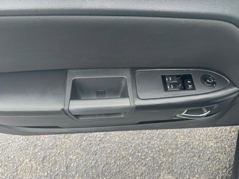 Used 2012 Dodge Challenger R/T image 12