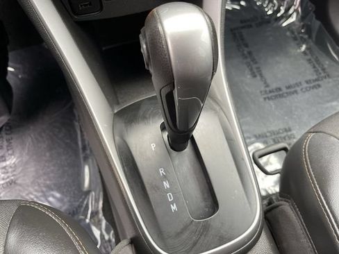 Used 2019 Chevrolet Trax LT w/ LT Convenience Package FWD image 22