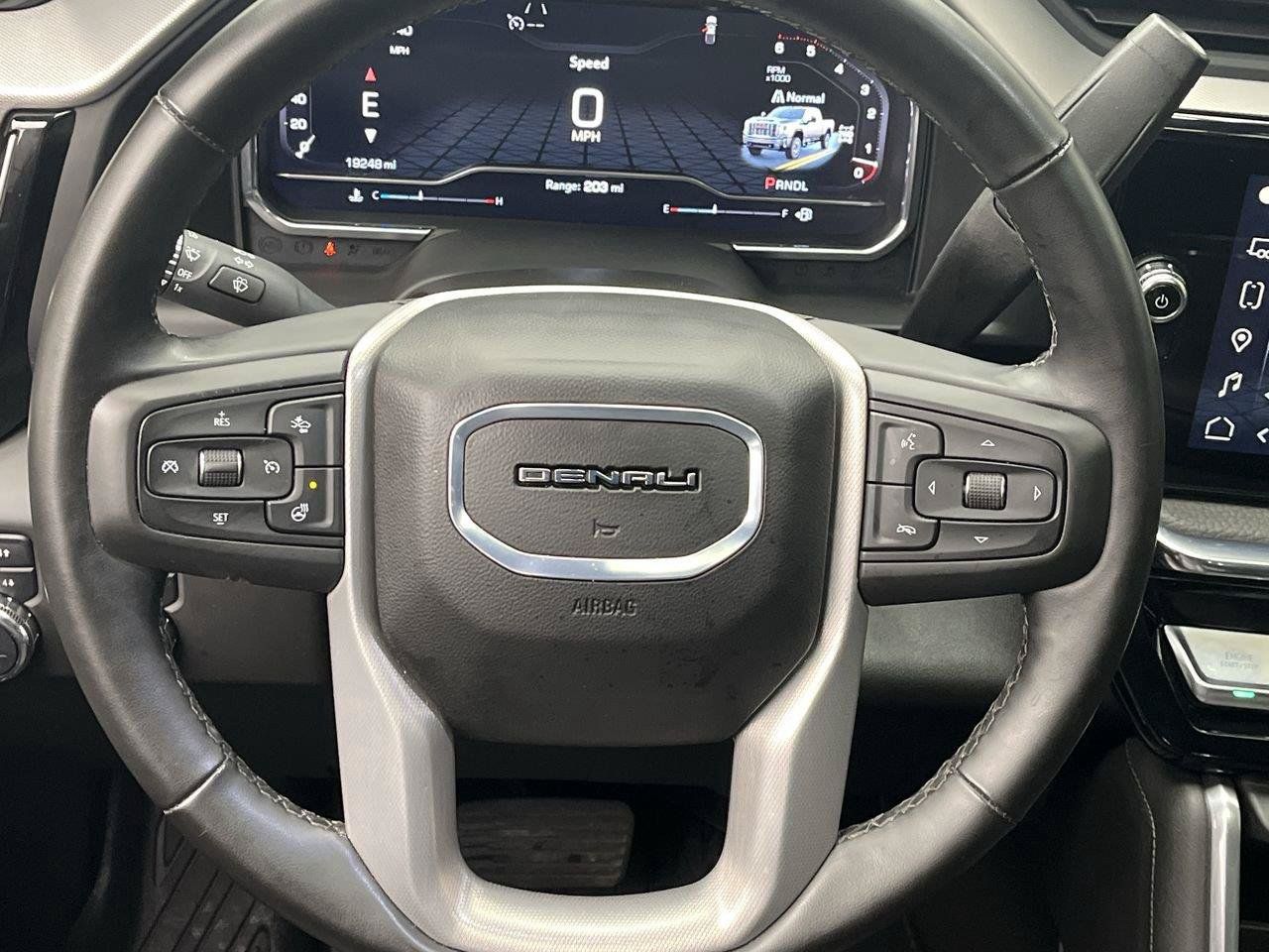 Certified 2025 GMC Sierra 2500 Denali w/ Denali Reserve Package AWD/4WD image 17