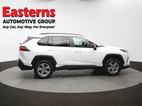 Used 2022 Toyota RAV4 LE AWD/4WD image 45