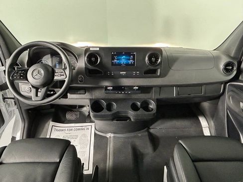Used 2024 Mercedes-Benz Sprinter 2500 image 15
