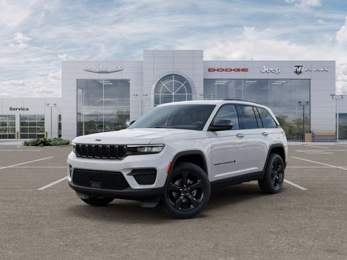 New 2025 Jeep Grand Cherokee Altitude AWD/4WD image 17