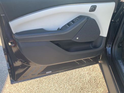 Used 2022 Ford Mustang Mach-E Premium RWD image 15