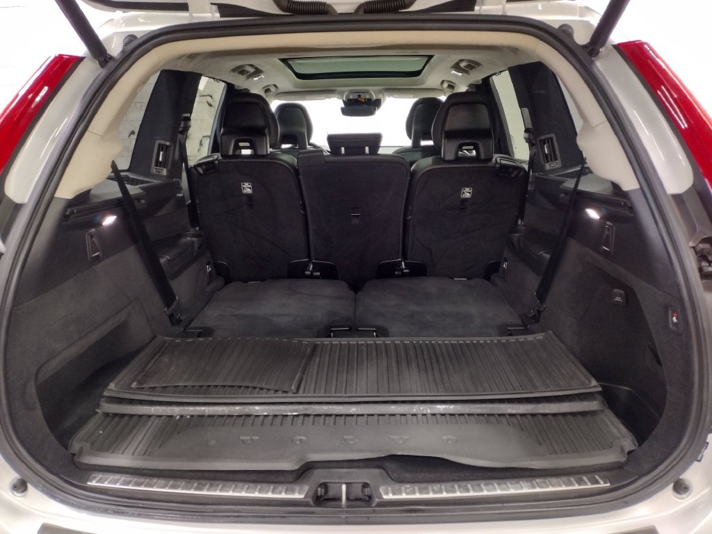Used 2022 Volvo XC90 T8 Inscription AWD/4WD image 19