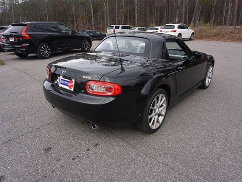 Used 2010 MAZDA MX-5 Miata Touring image 16