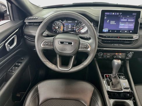 Used 2023 Jeep Compass Latitude AWD/4WD image 20