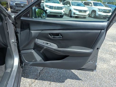 Used 2024 Nissan Sentra S FWD image 31