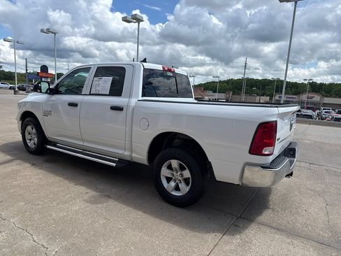 Used 2023 RAM 1500 Classic SLT w/ Trailer & Traction Group AWD/4WD image 3