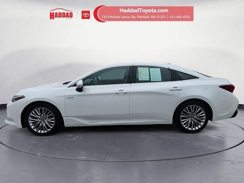 Used 2020 Toyota Avalon Limited w/ Advanced Safety Package FWD image 2