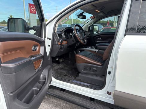 Used 2019 Nissan Titan Platinum Reserve w/ Platinum Utility Package AWD/4WD image 17