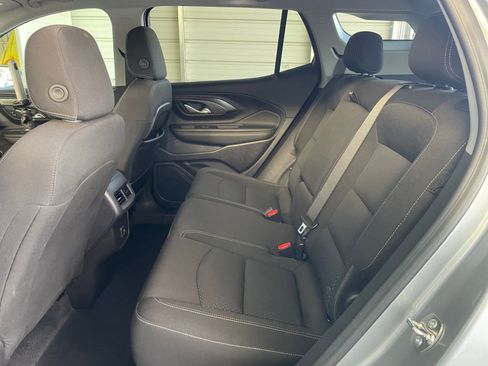 Used 2024 GMC Terrain SLE image 23