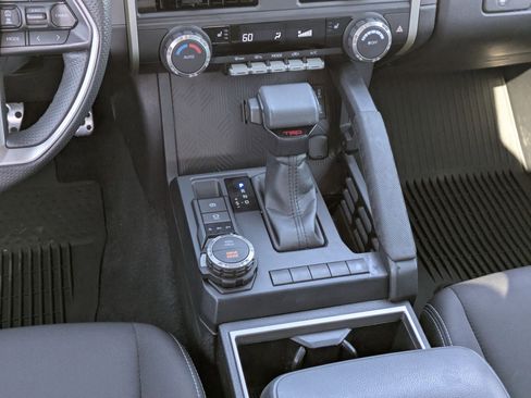 Used 2025 Toyota Tacoma TRD Sport image 19