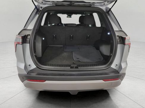 Used 2025 Chevrolet Equinox LT image 16