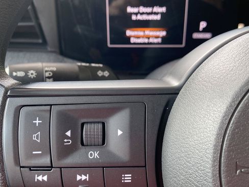 Certified 2025 Nissan Kicks SV AWD/4WD image 31