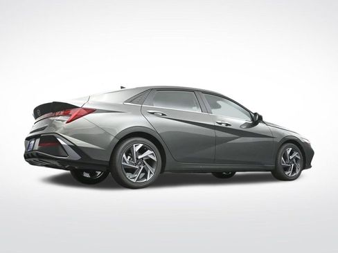 New 2026 Hyundai Elantra Limited FWD image 14