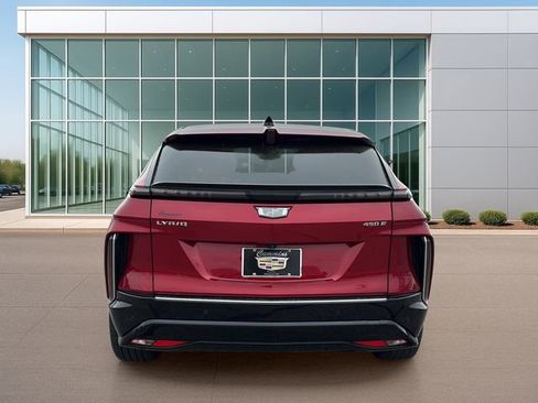 Used 2024 Cadillac Lyriq Luxury RWD image 6