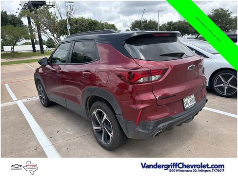 Used 2023 Chevrolet TrailBlazer RS w/ Convenience Package FWD image 2