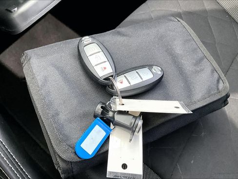 Used 2019 Nissan Kicks S FWD image 14