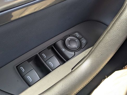 Used 2023 Chevrolet Blazer RS FWD image 32