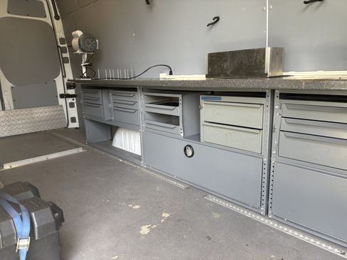 Used 2010 Freightliner Sprinter 2500 RWD image 11