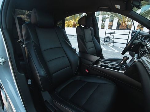 Used 2018 Honda Accord Sport image 13