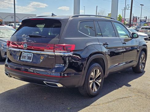 Used 2024 Volkswagen Atlas SE AWD/4WD image 5