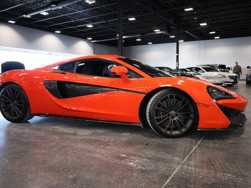 Used 2017 McLaren 570S Coupe image 7