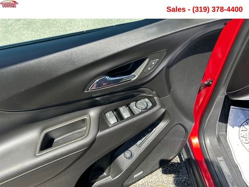Used 2023 Chevrolet Equinox Premier AWD/4WD image 12