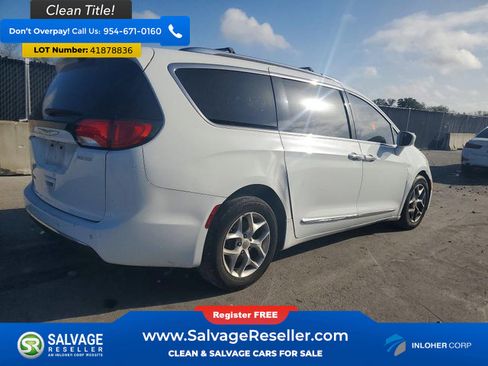 Used 2017 Chrysler Pacifica Touring-L Plus w/ Tire & Wheel Group FWD image 4