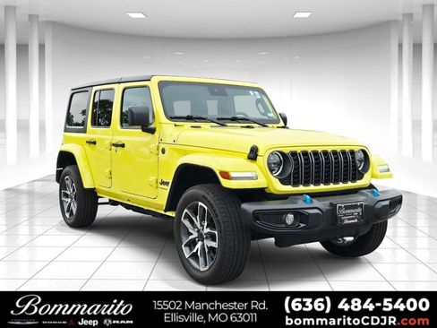 Certified 2024 Jeep Wrangler Unlimited w/ Convenience Group AWD/4WD image 1