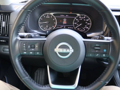 Used 2024 Nissan Pathfinder SV FWD image 12