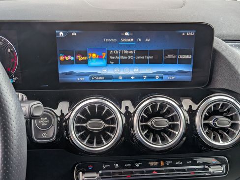 Certified 2025 Mercedes-Benz GLA 250 4MATIC image 20