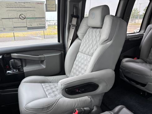 New 2026 GMC Savana 2500 Extended w/ Driver Convenience Package RWD image 39