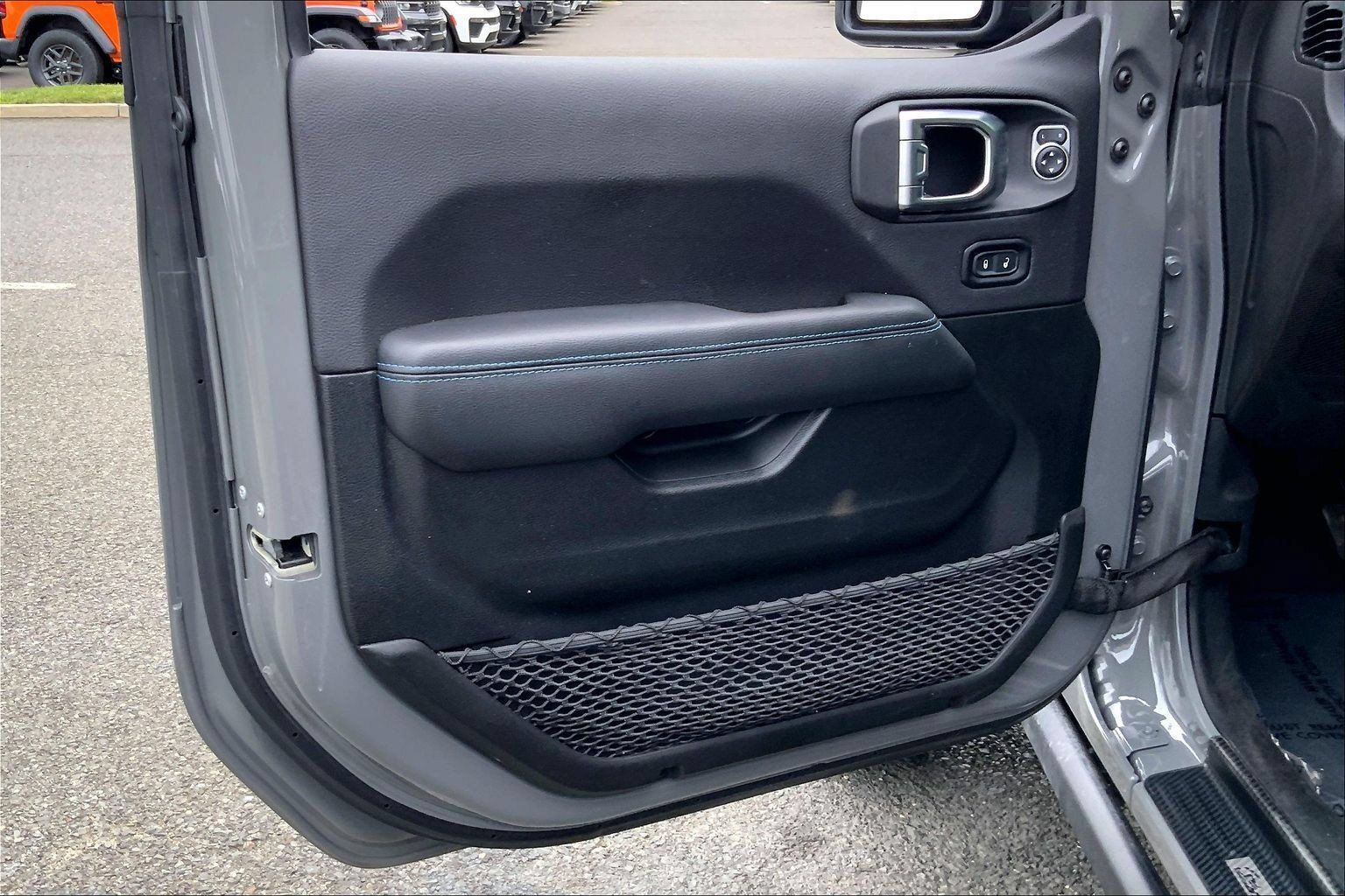 Certified 2023 Jeep Wrangler Unlimited Rubicon 4xe w/ Cold Weather Group AWD/4WD image 18