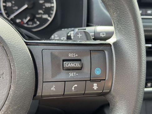 Used 2023 Nissan Rogue SV image 23