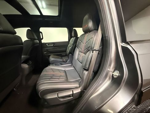 Used 2026 Nissan Armada PRO-4X AWD/4WD image 7