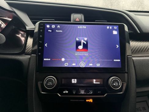 Used 2018 Honda Civic Sport image 19