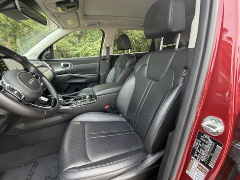 Used 2023 Kia Sorento SX AWD/4WD image 13