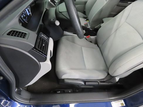 Used 2017 Honda Accord LX image 34