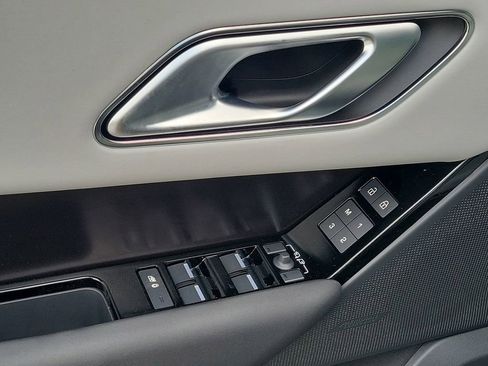 New 2026 Land Rover Range Rover Velar Dynamic SE image 24