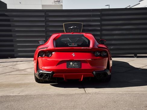 Used 2018 Ferrari 812 Superfast image 22