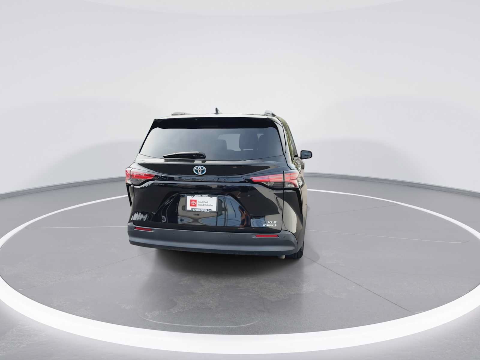 Certified 2022 Toyota Sienna XLE w/ XLE Plus Package FWD image 7