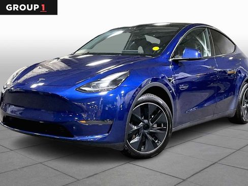 Used 2024 Tesla Model Y Long Range image 1