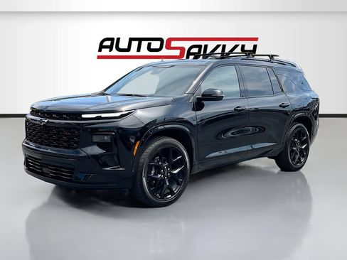 Used 2025 Chevrolet Traverse RS w/ LPO, Floor Liner Package AWD/4WD image 3