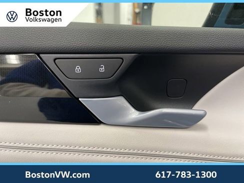 New 2026 Volkswagen Tiguan SEL R-Line AWD/4WD image 28