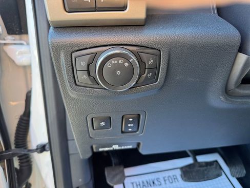 Used 2022 Ford F250 Lariat w/ Black Appearance Package image 29